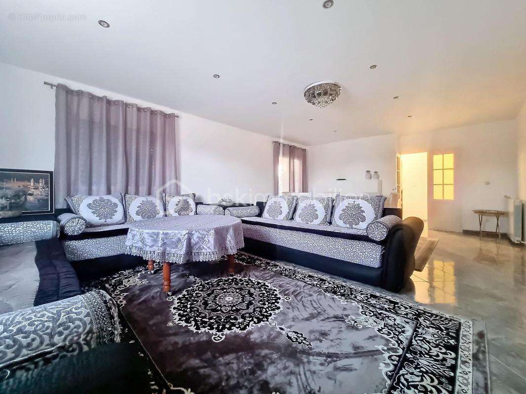 Appartement à ORGUEIL