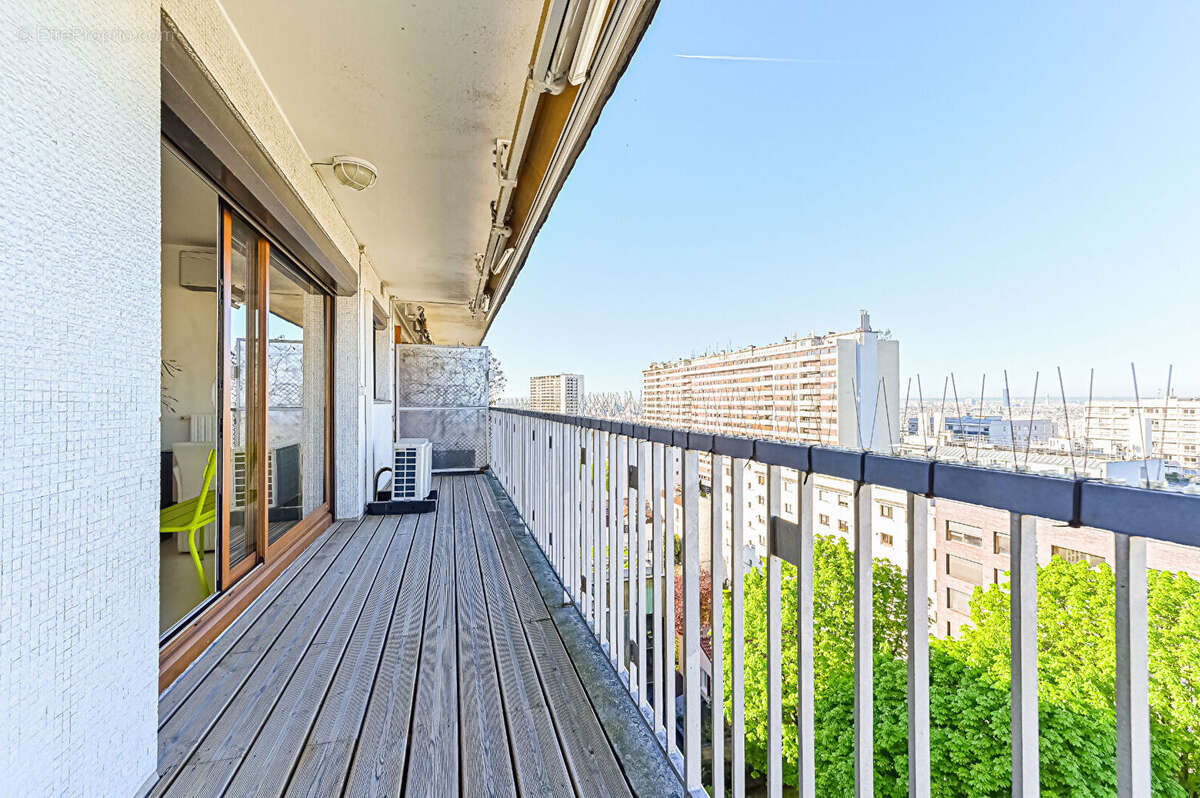 Appartement à PARIS-20E