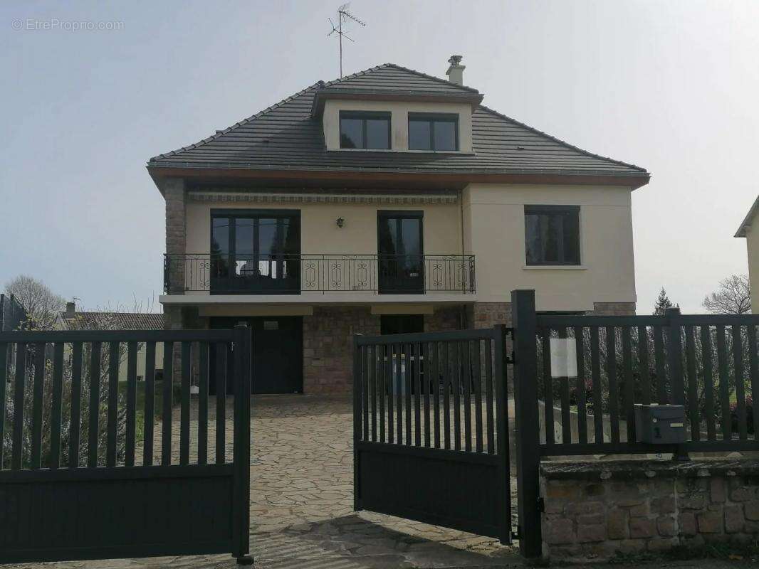 Maison à LA SOUTERRAINE