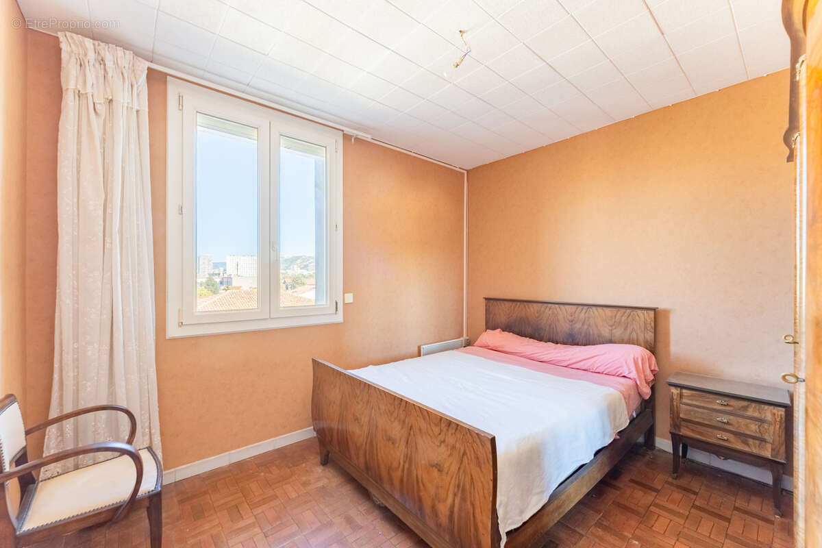 Appartement à MARSEILLE-9E