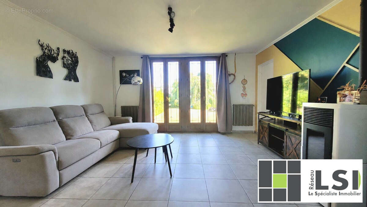 Maison 144 m² à Ferriere-La-Grande  - photo 6