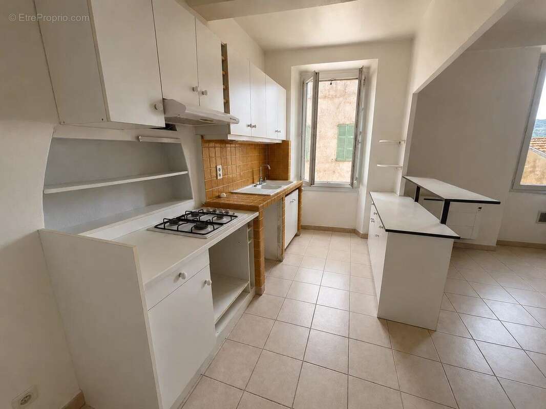 Maison à LE MUY