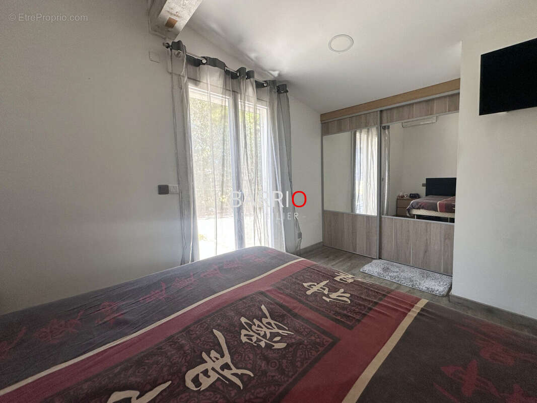 Maison à SAINT-CYPRIEN