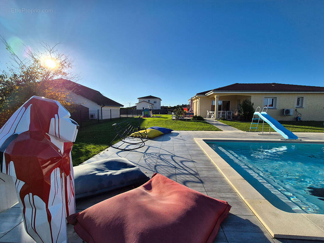 Maison à SAINT-ETIENNE-DU-BOIS