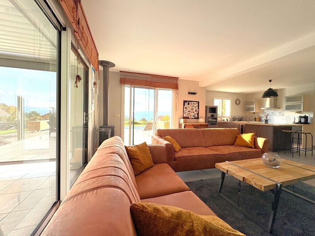 Maison à CHAINAZ-LES-FRASSES