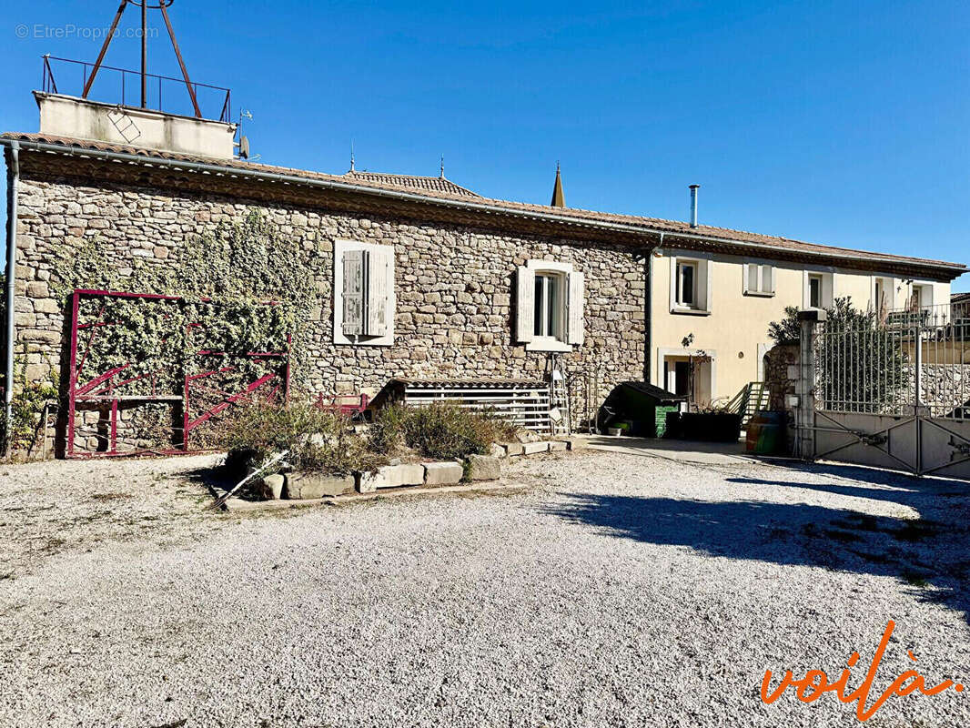 REF : ATYPIQUE7-Maison en pierre, 5 chambres - appartement - local commercial - piscine - jardin - ancienne cave vigneronne - photo 14