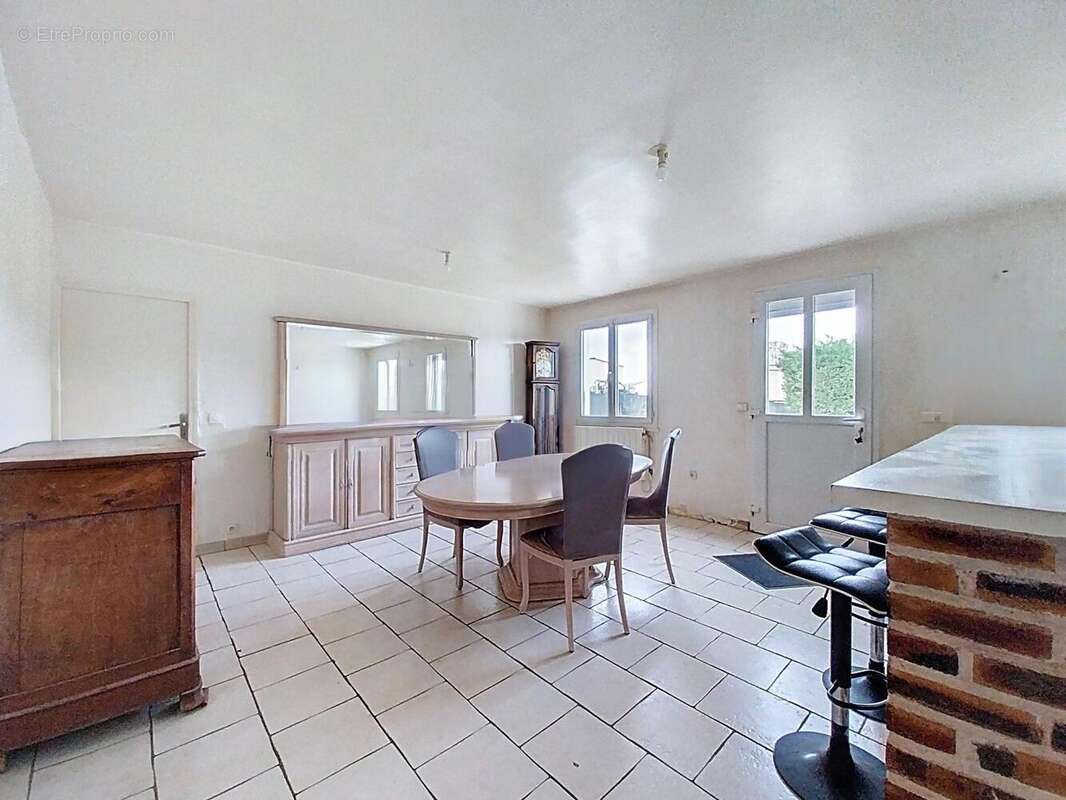 Photo 3 - Maison à TRUYES