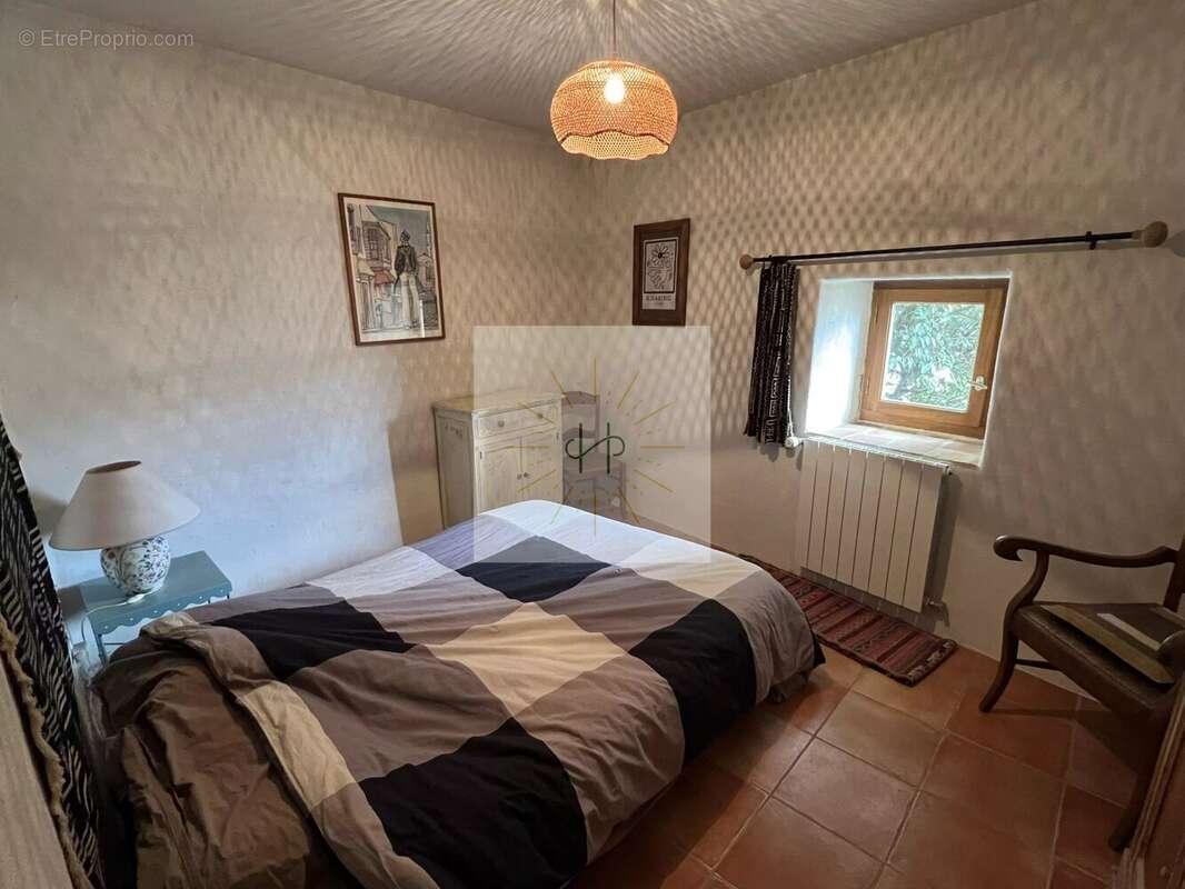 Maison à ALBA-LA-ROMAINE