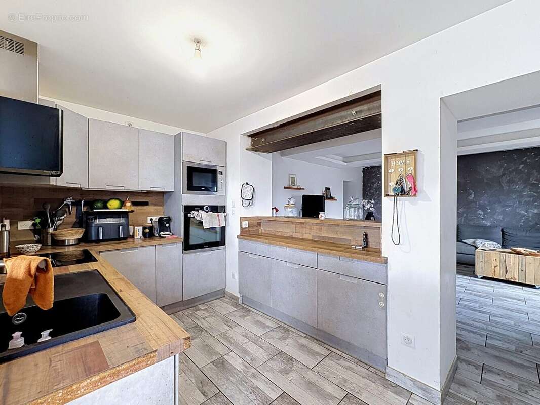 Maison 83 m² à Villemade  - photo 5