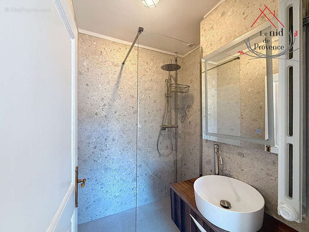 Maison de ville au coeur du village - photo 10