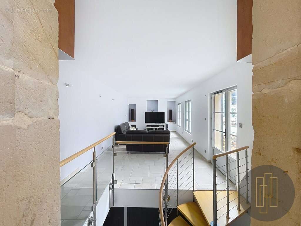 Maison à VILLEFRANCHE-SUR-SAONE