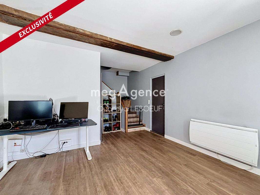 Maison en pierre rénovée, 3 chambres, garage et cour privative - photo 5