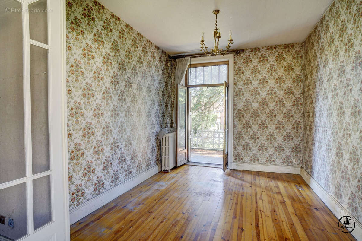 Maison à ROCHE-LA-MOLIERE