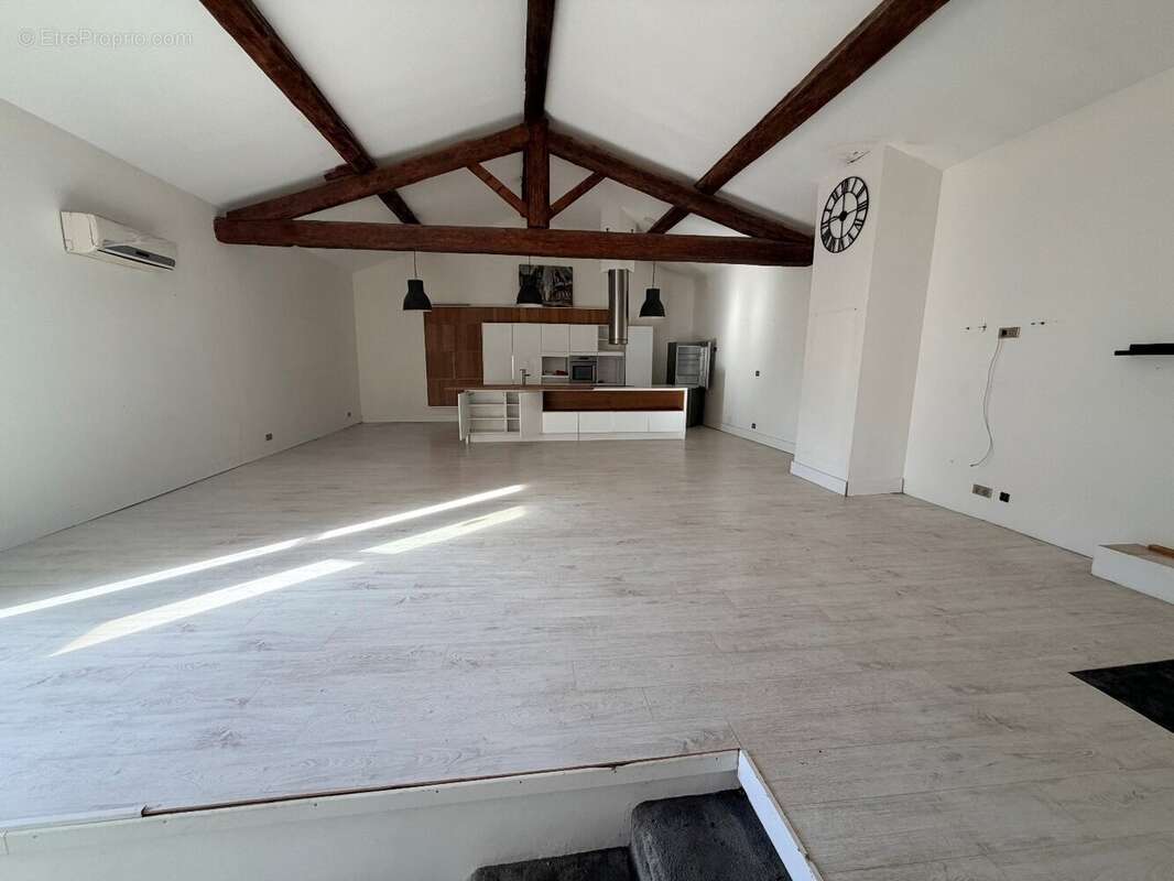 Appartement à CASTELNAU-LE-LEZ