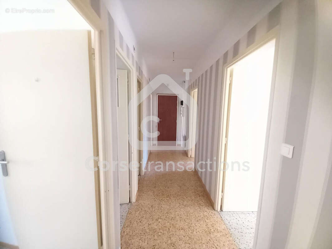 Appartement T3 Ajaccio 67 m2 - photo 11