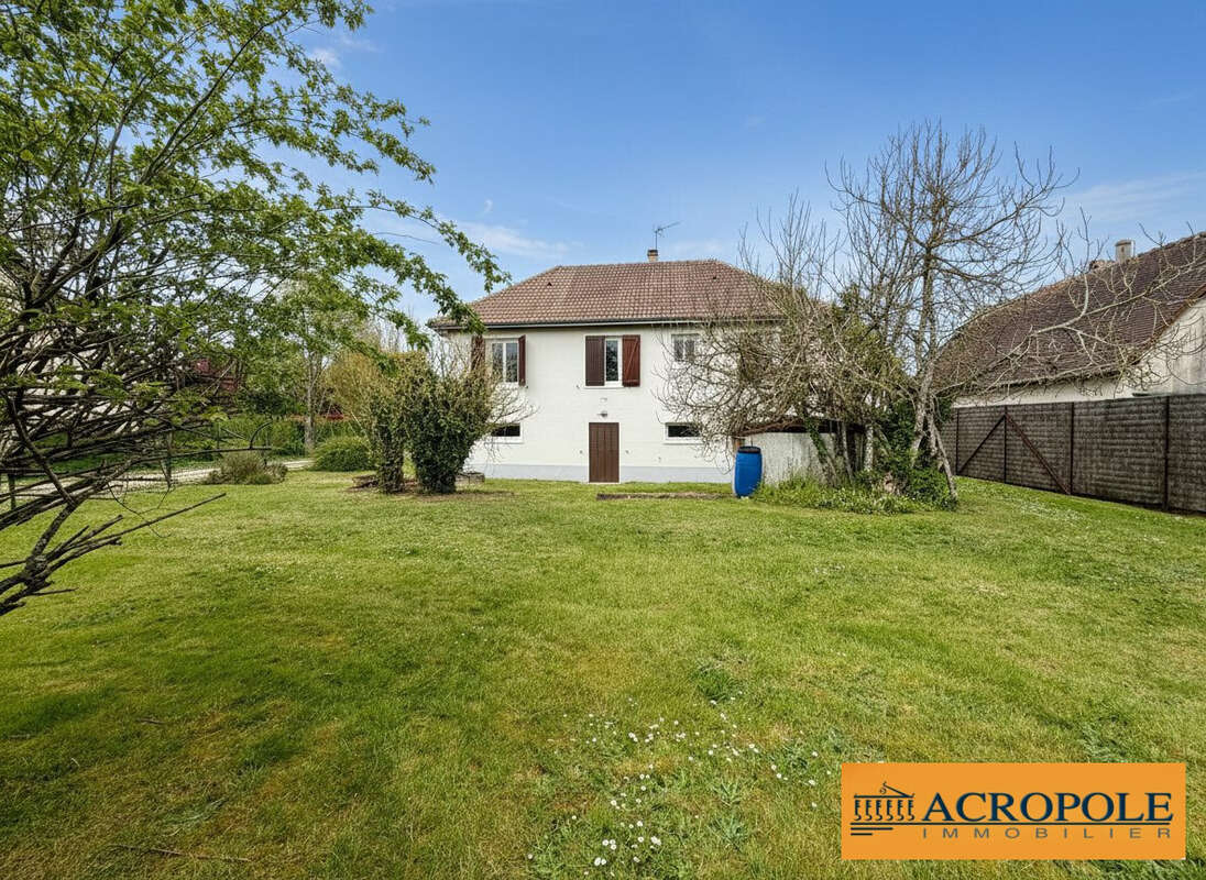 Maison à AUBIGNY-SUR-NERE