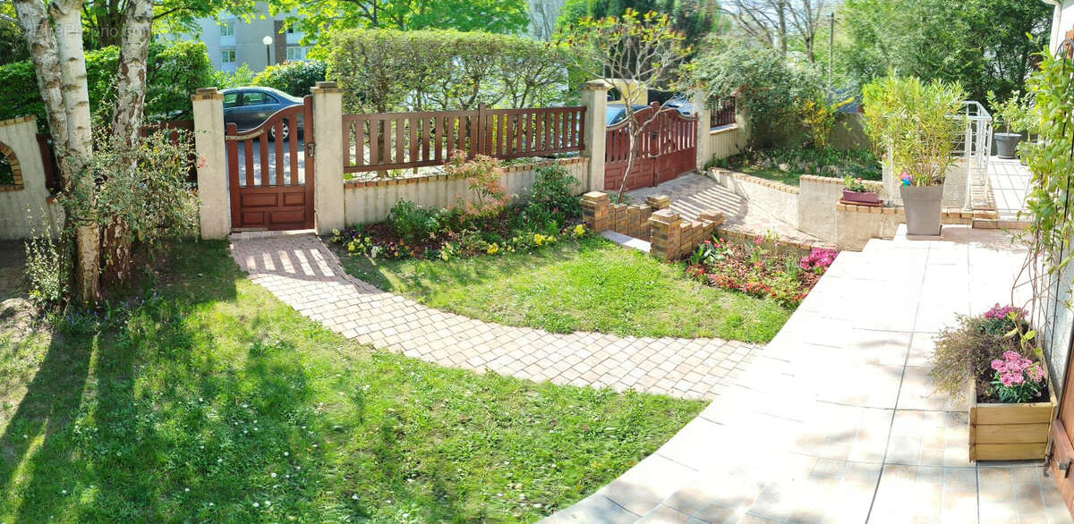 Maison à SARTROUVILLE