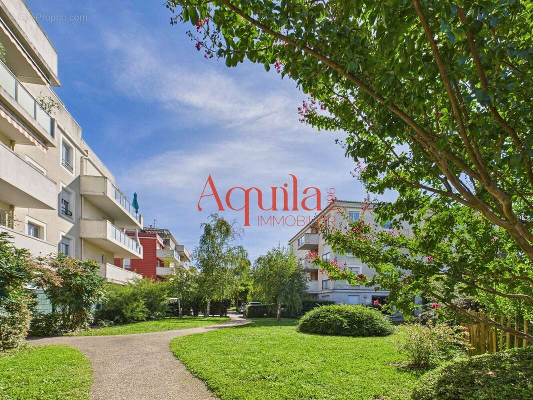 Appartement à MEYZIEU