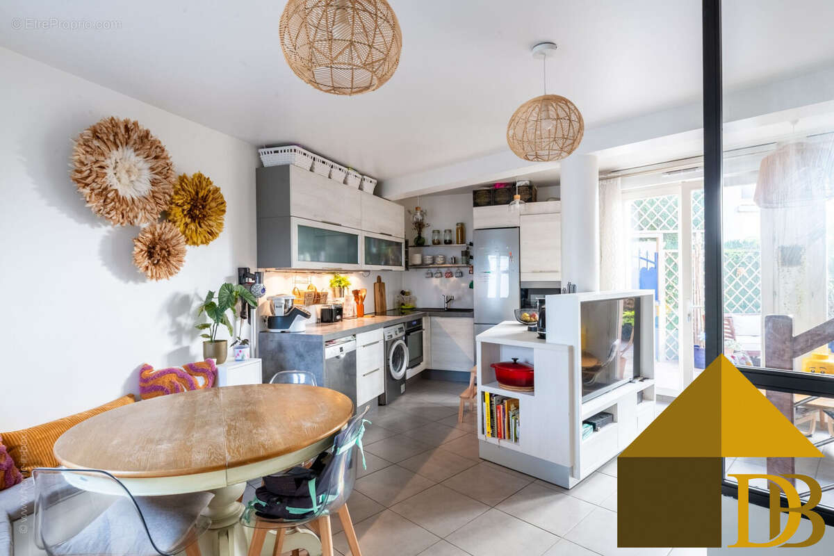 Maison à MAISONS-ALFORT