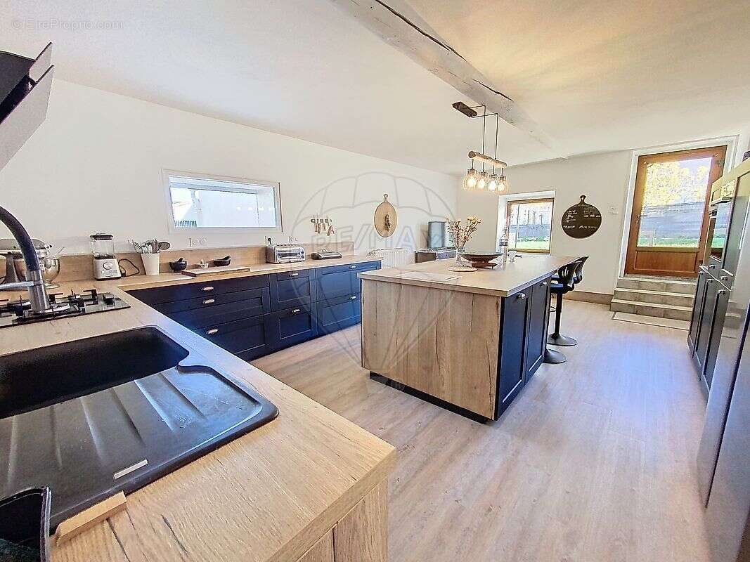 Maison à BOISSET-ET-GAUJAC