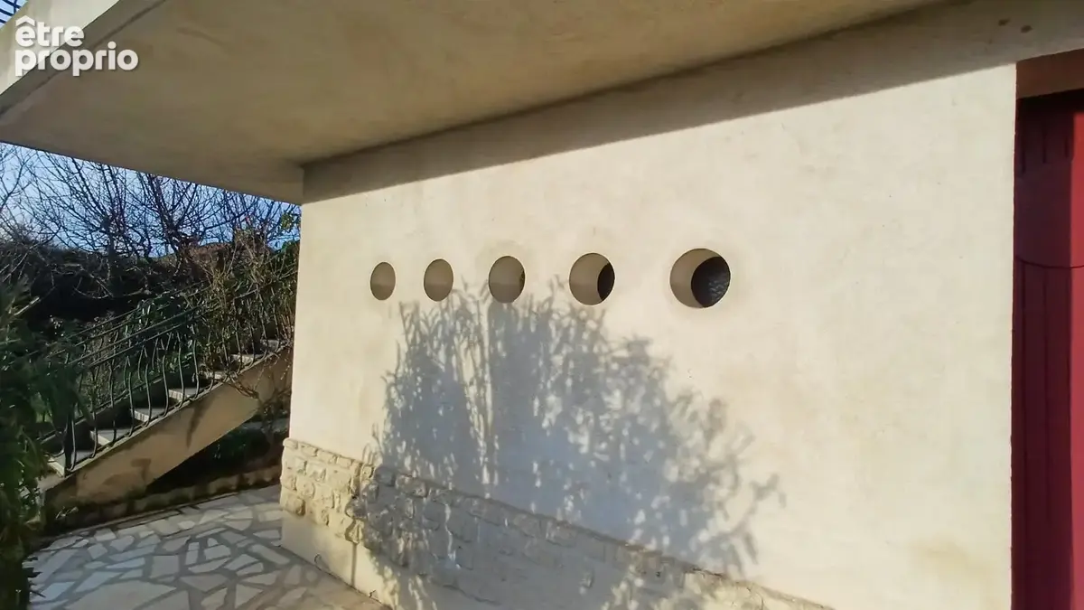 Morières-lès-Avignon villa de 185 m² avec 2 logements indépendants, garage et potentiel locatif - photo 10