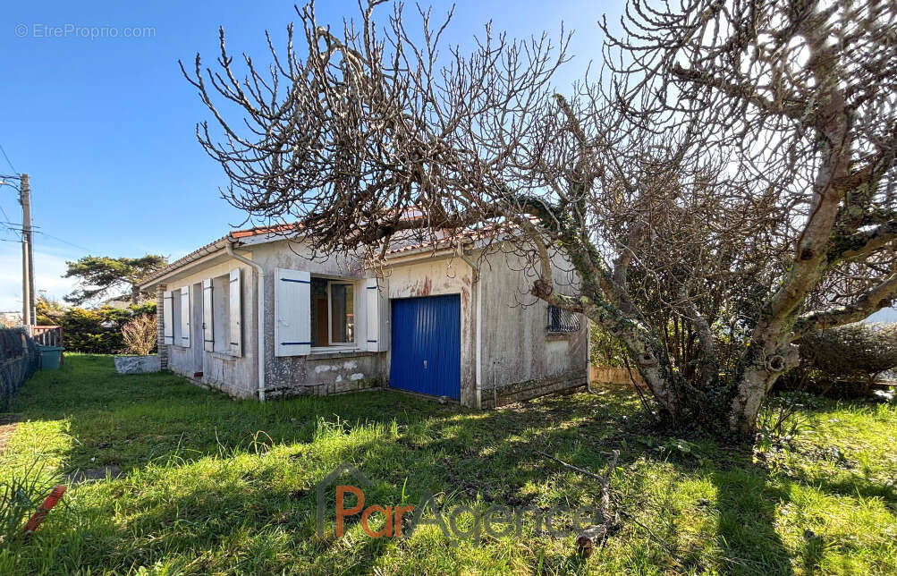 Maison à VAUX-SUR-MER