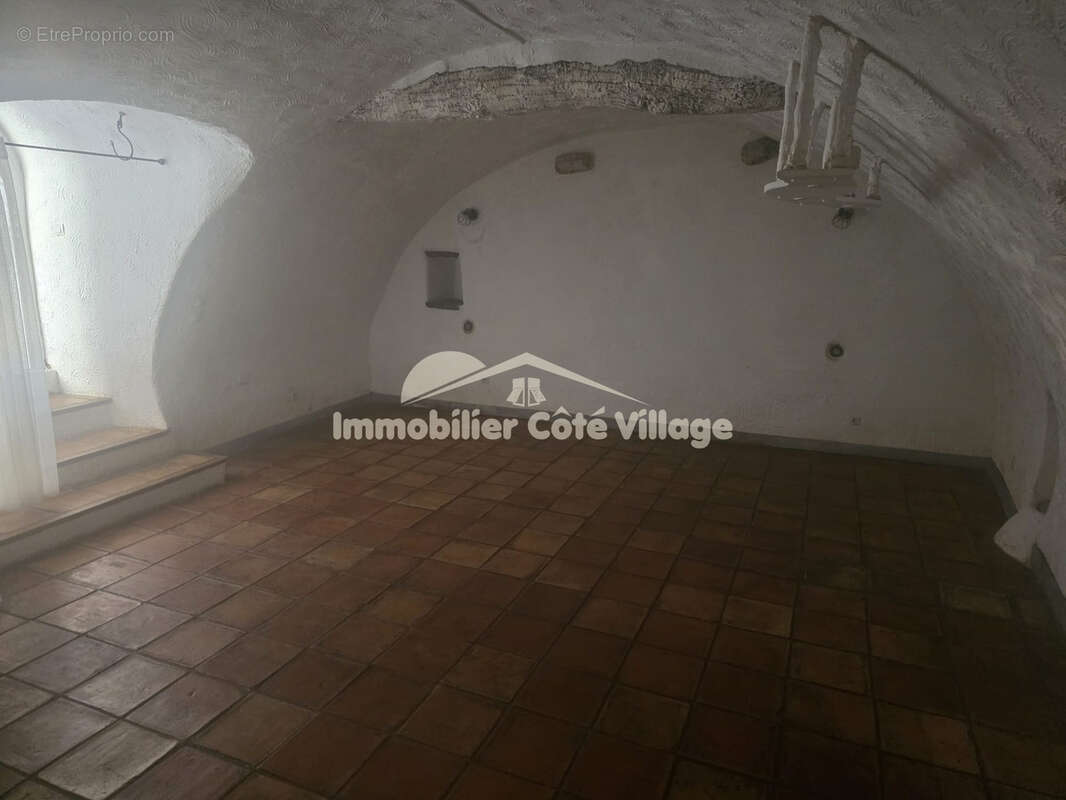 Appartement à TOUET-DE-L'ESCARENE