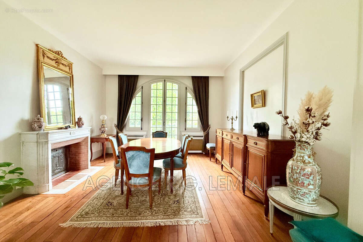 Maison à MAISONS-LAFFITTE