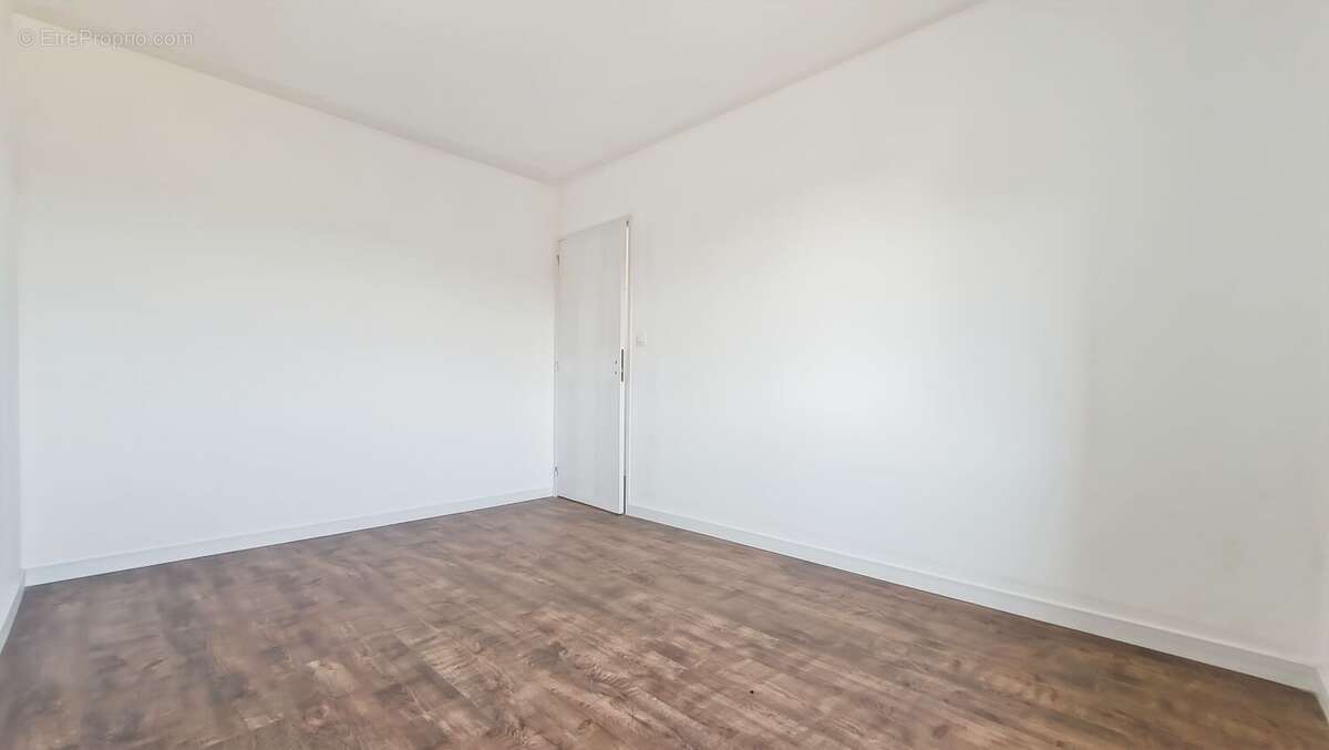 Maison 114 m² à Isse  - photo 7