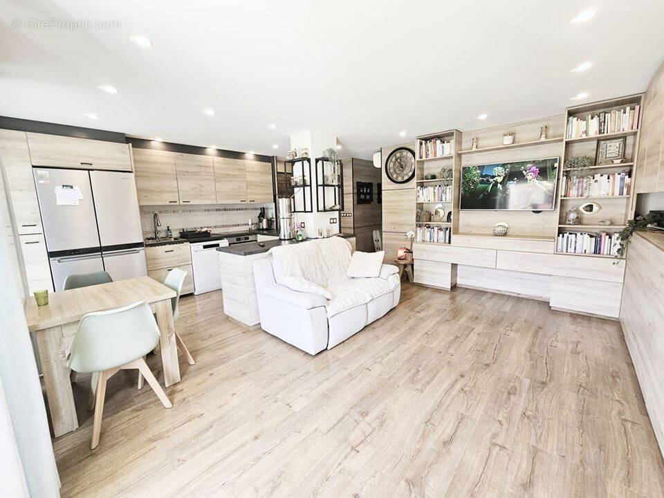 Appartement à LE CANNET