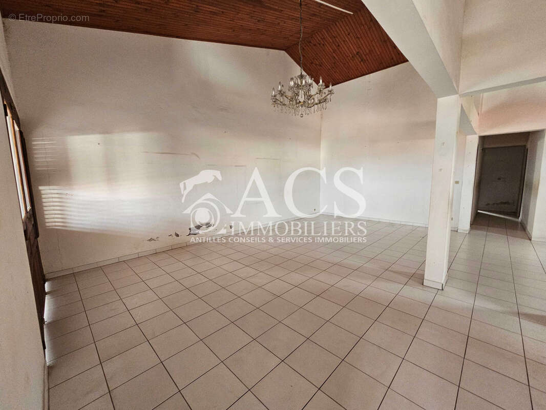 Appartement à SAINTE-LUCE