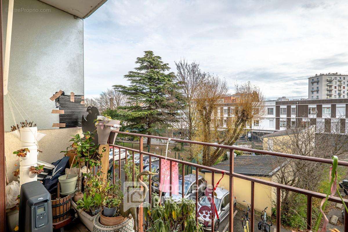 Appartement à BAGNEUX