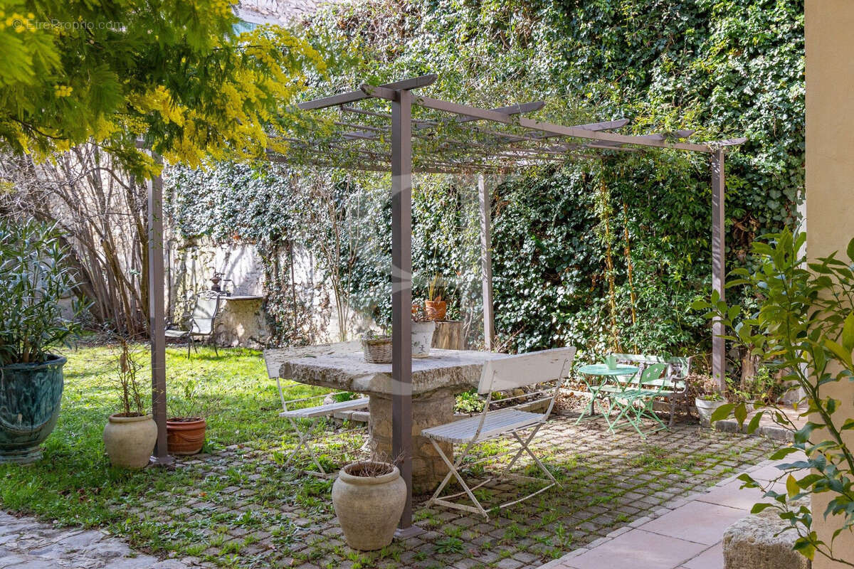 Maison à VAISON-LA-ROMAINE