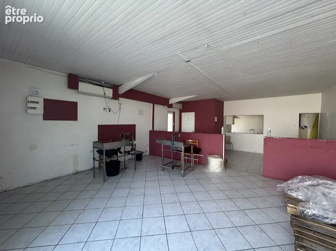 VILLENEUVE SUR LOT, idéal investisseurs 4 garages et un local - photo 11