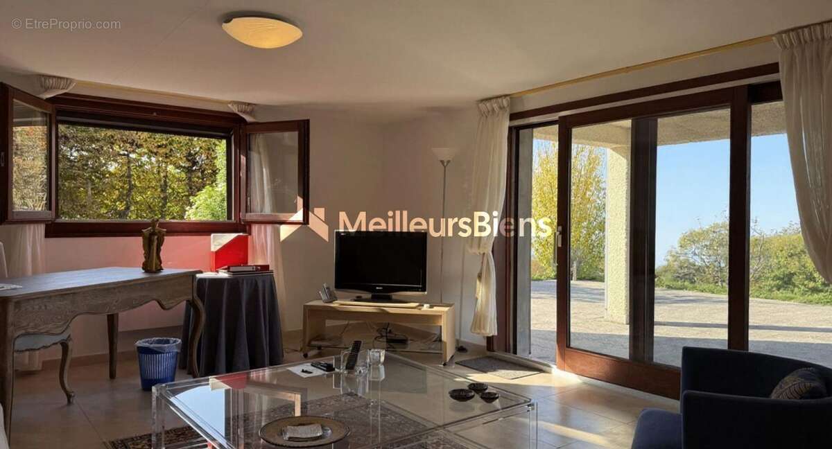 Maison à MAXILLY-SUR-LEMAN