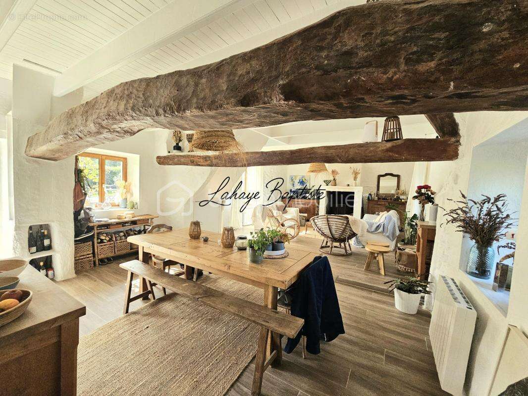 Maison à SAINT-JOACHIM