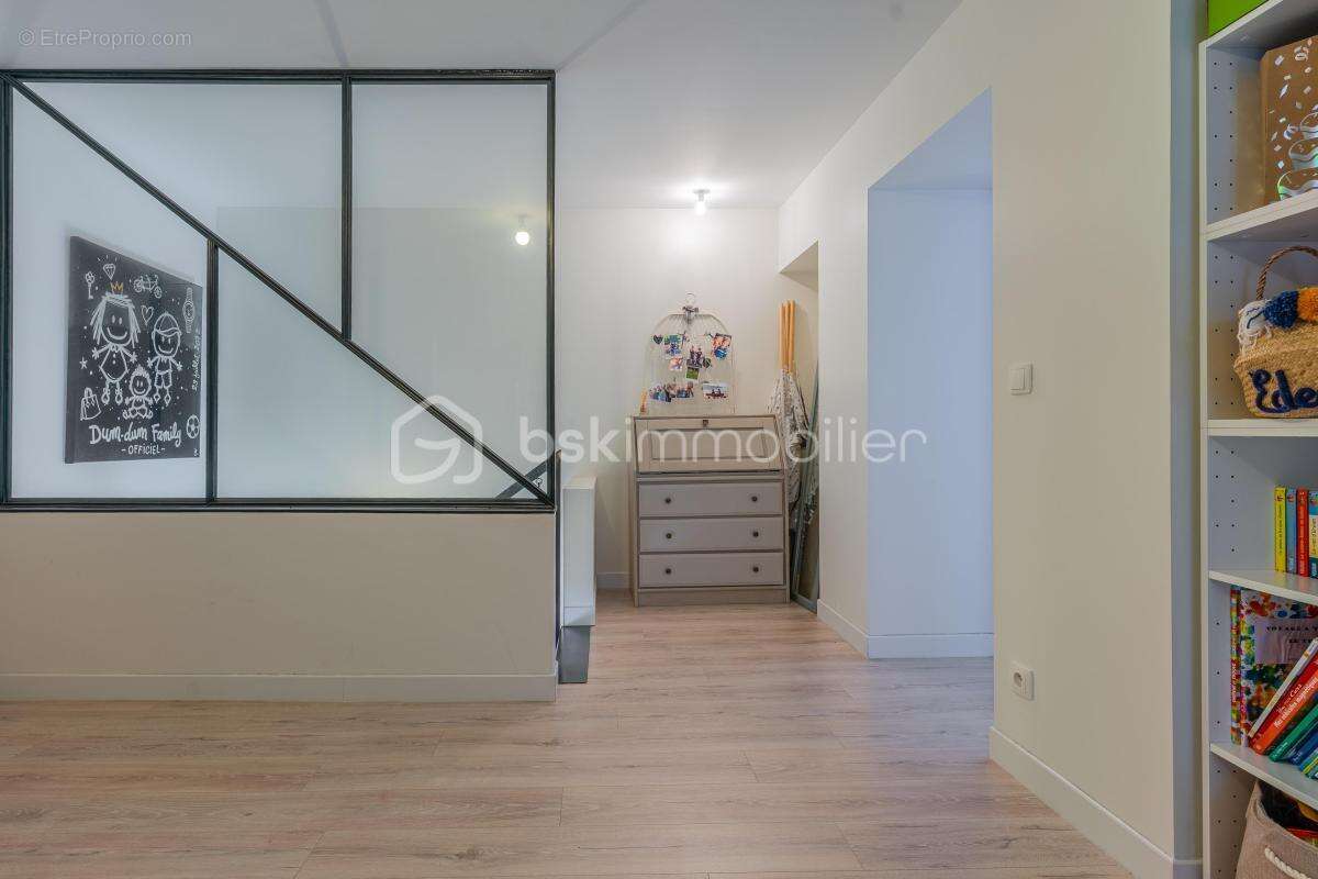 Appartement à PRINGY