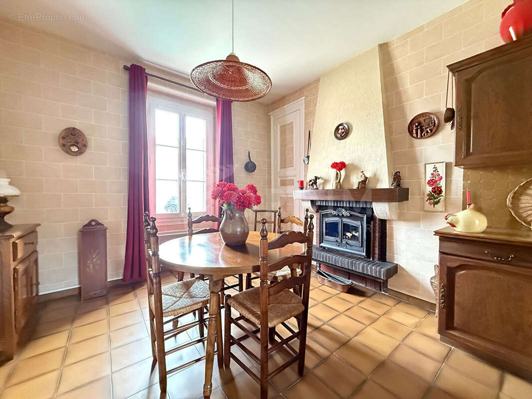 Maison à PIERREFITTE-ES-BOIS