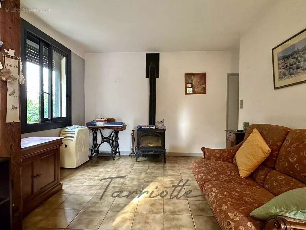 Maison à MONTELIMAR