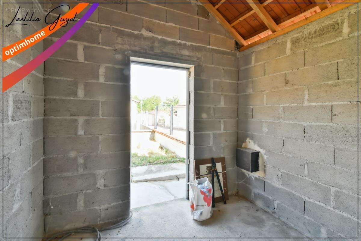 Maison rénovée 2 chambres avec jardin – Noyant-d’Allier - photo 9