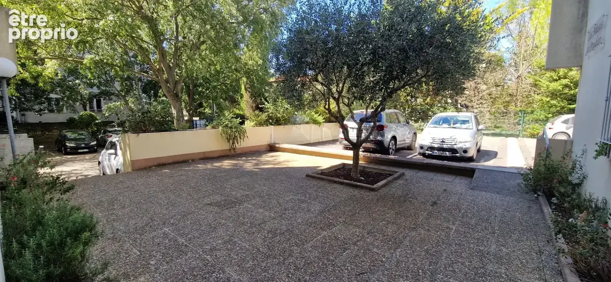 Appartement T2 avec grande terrasse, cave et parking privé - photo 2