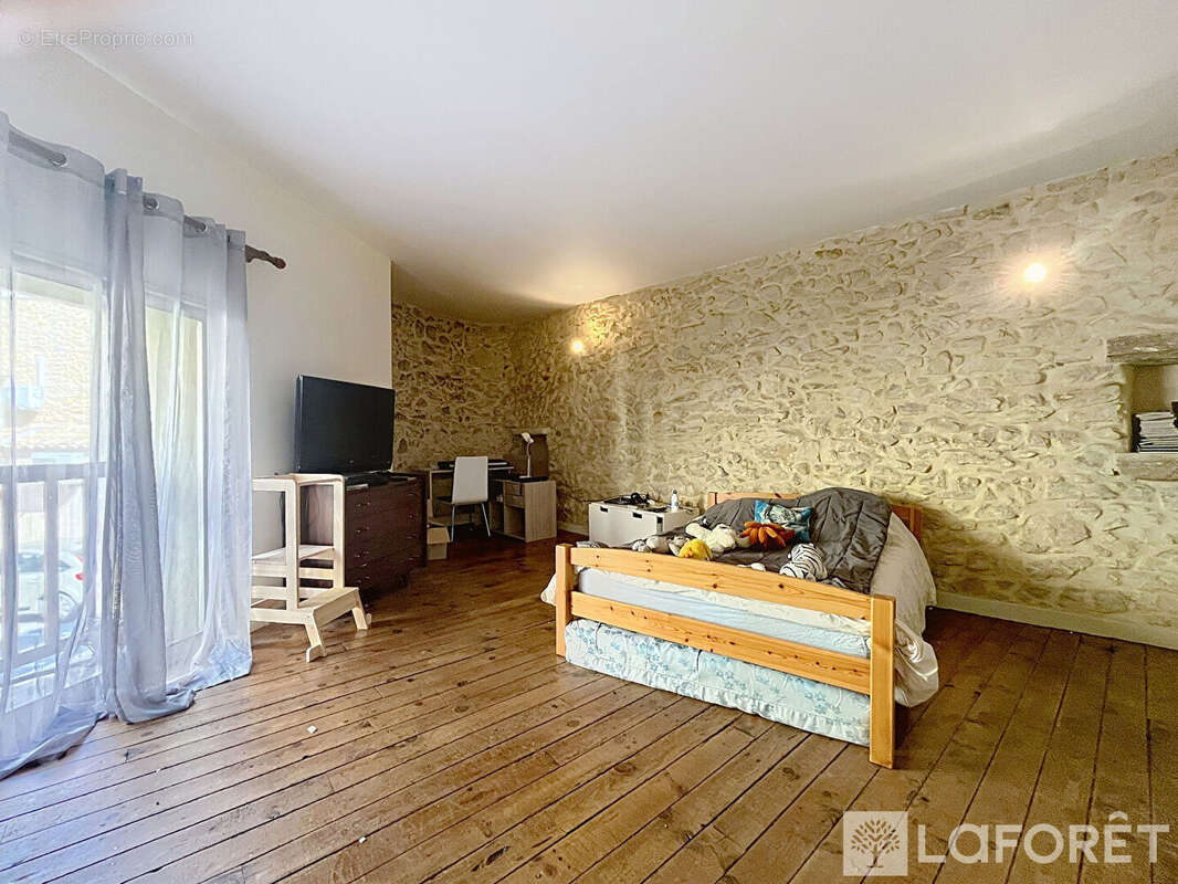 Maison à MONDRAGON
