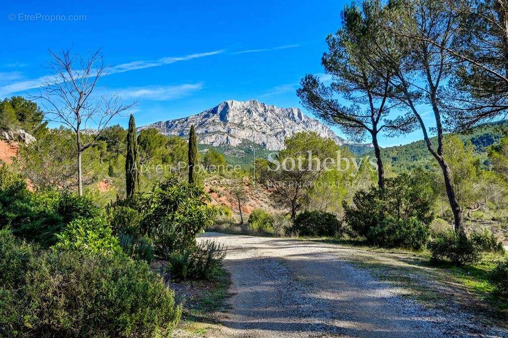 Un site unique avec vue omniprésente sur la Sainte-Victoire - photo 20