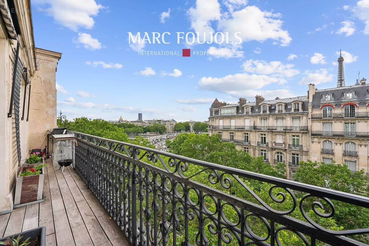 Appartement à PARIS-16E