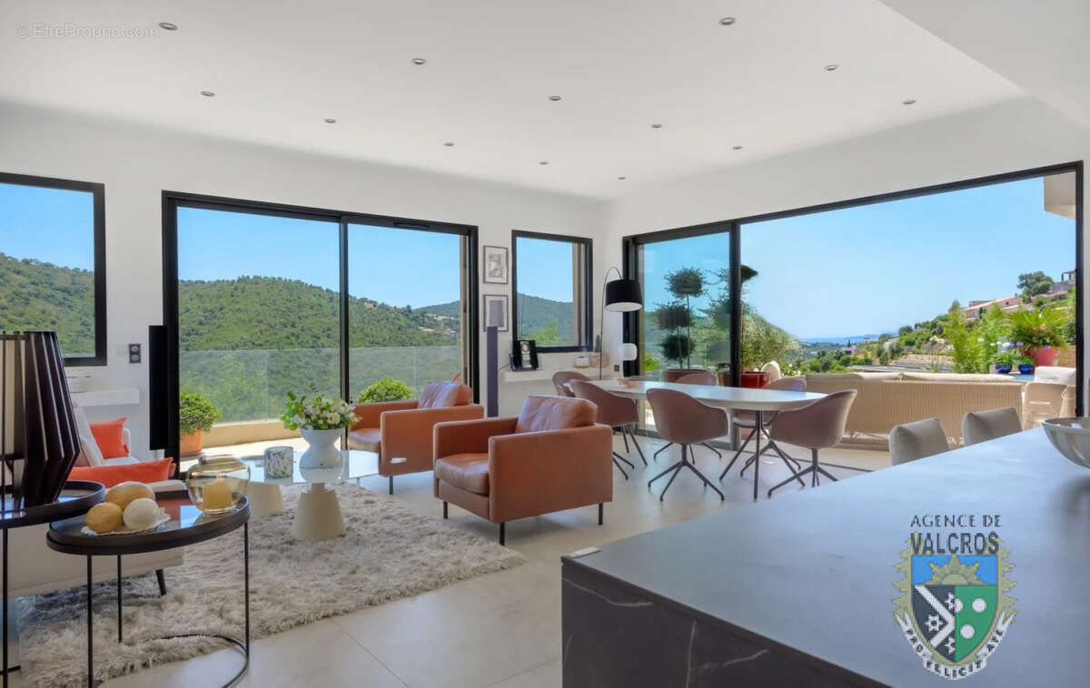 Maison à LA LONDE-LES-MAURES