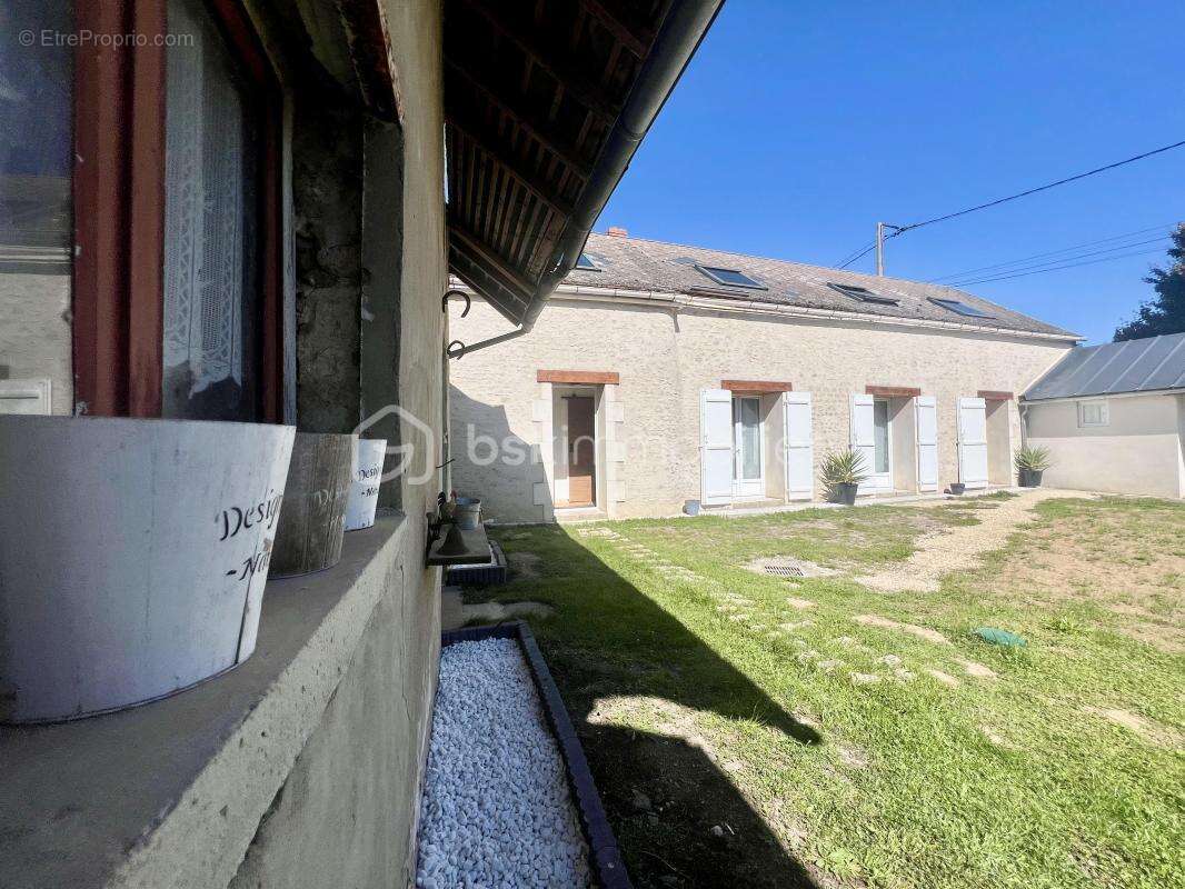 Maison à BAZOCHES-LES-GALLERANDES