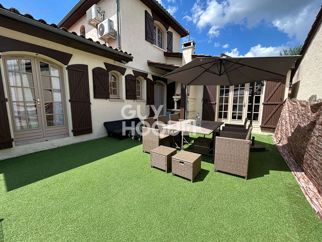 Maison à SAINT-DENIS-DE-PILE