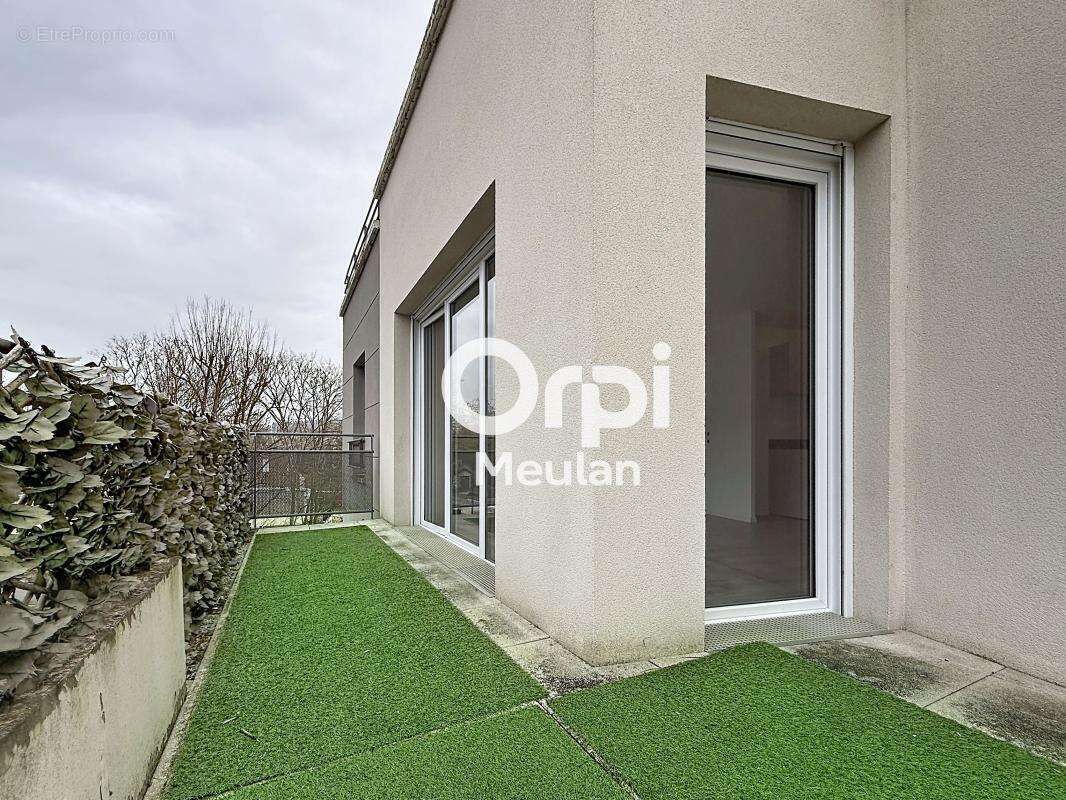 Appartement à HARDRICOURT