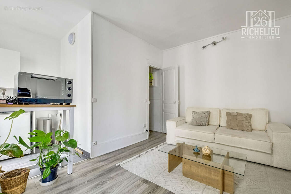 Appartement à PARIS-11E