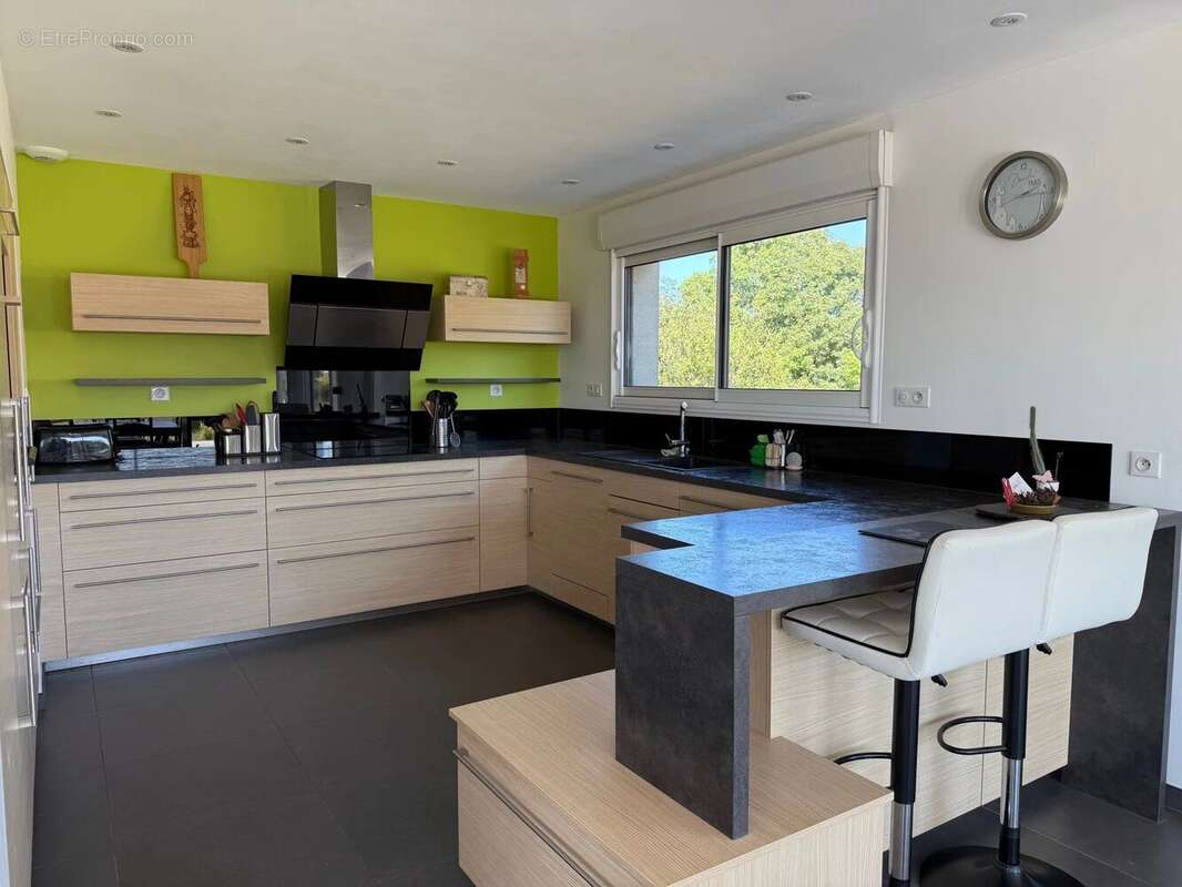 Maison à COMPS-LA-GRAND-VILLE